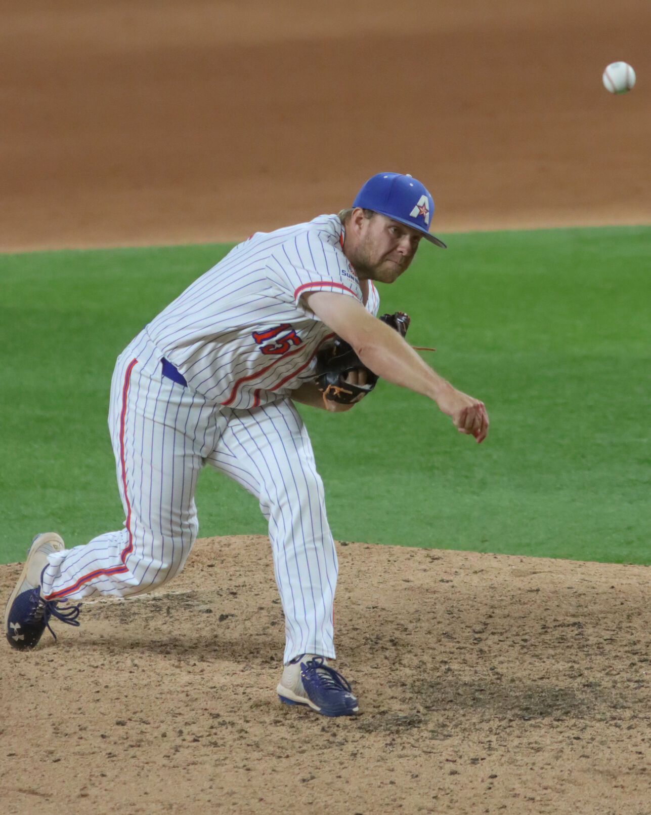 Photos: Mavericks lose 8-4 against Texas A&M University despite early lead